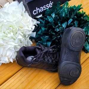 Chassé Apex cheer shoes